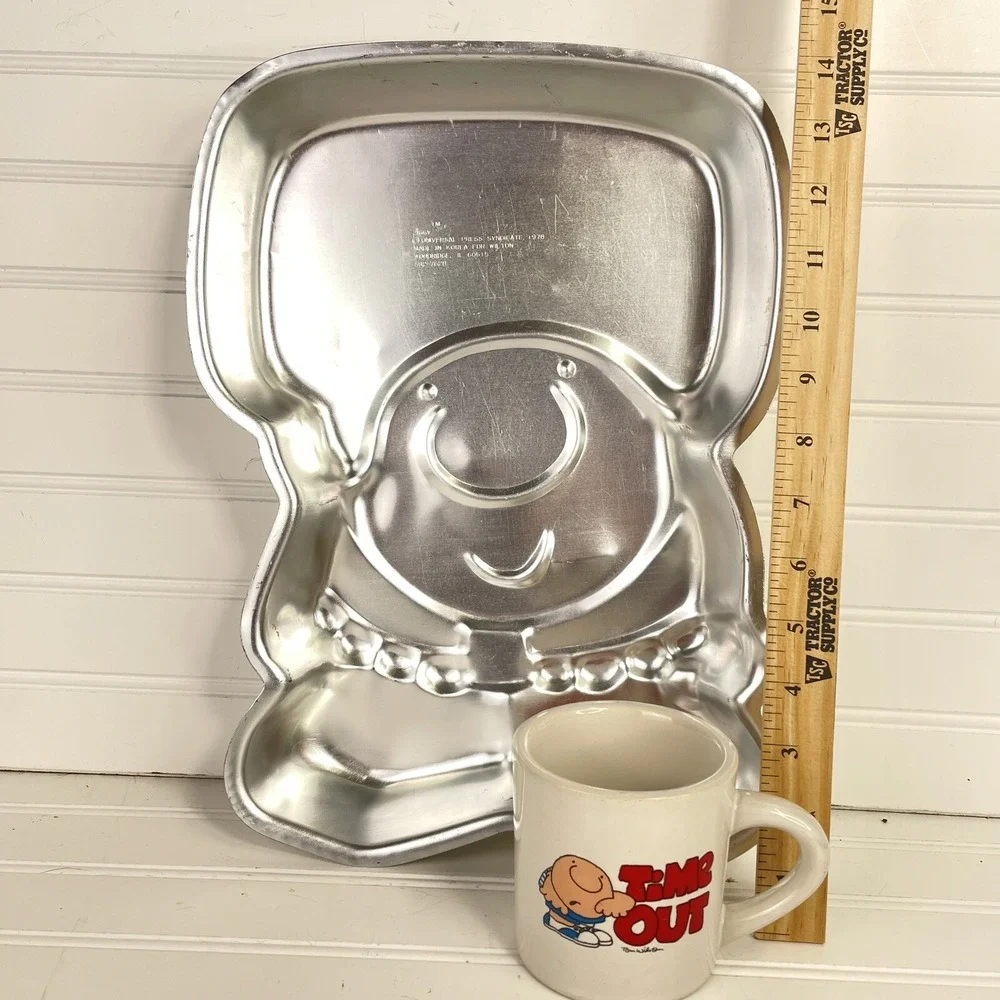 Wilton Ziggy Baking Cake Pan Mold Mug Office Retirement Party Co-worker 502-7628 - Picture 3 of 6